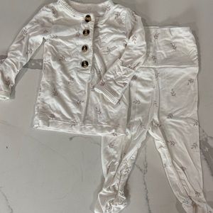 Lou Lou & Co newborn top and bottom